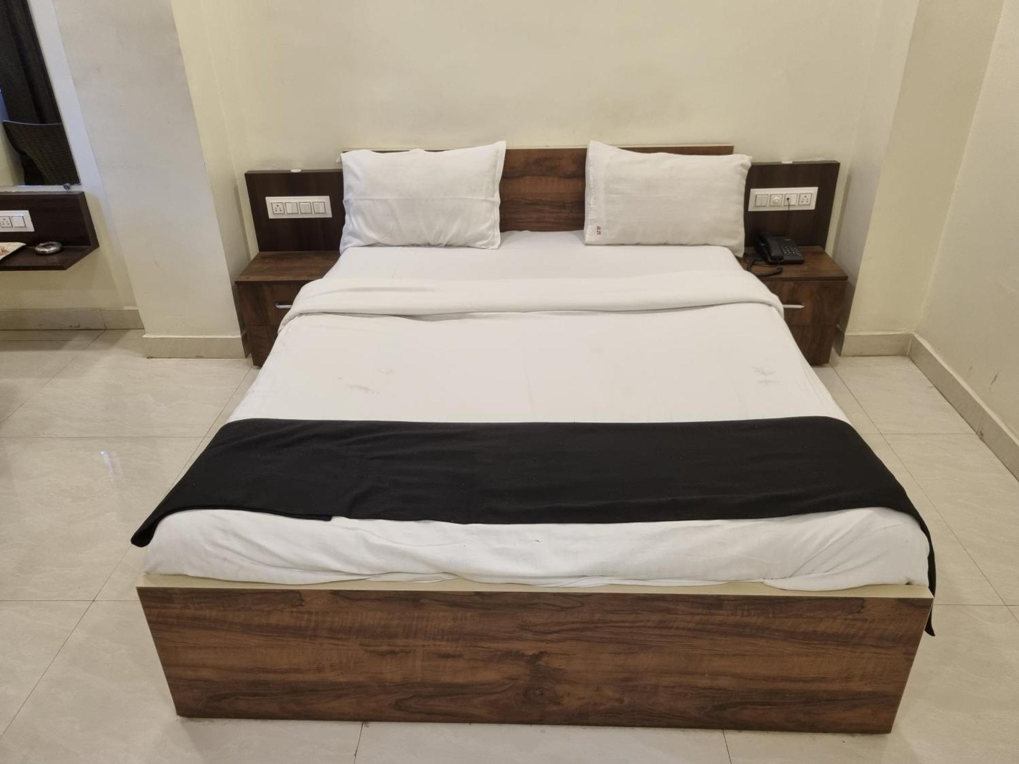 The Living Space Lonavala Exterior photo