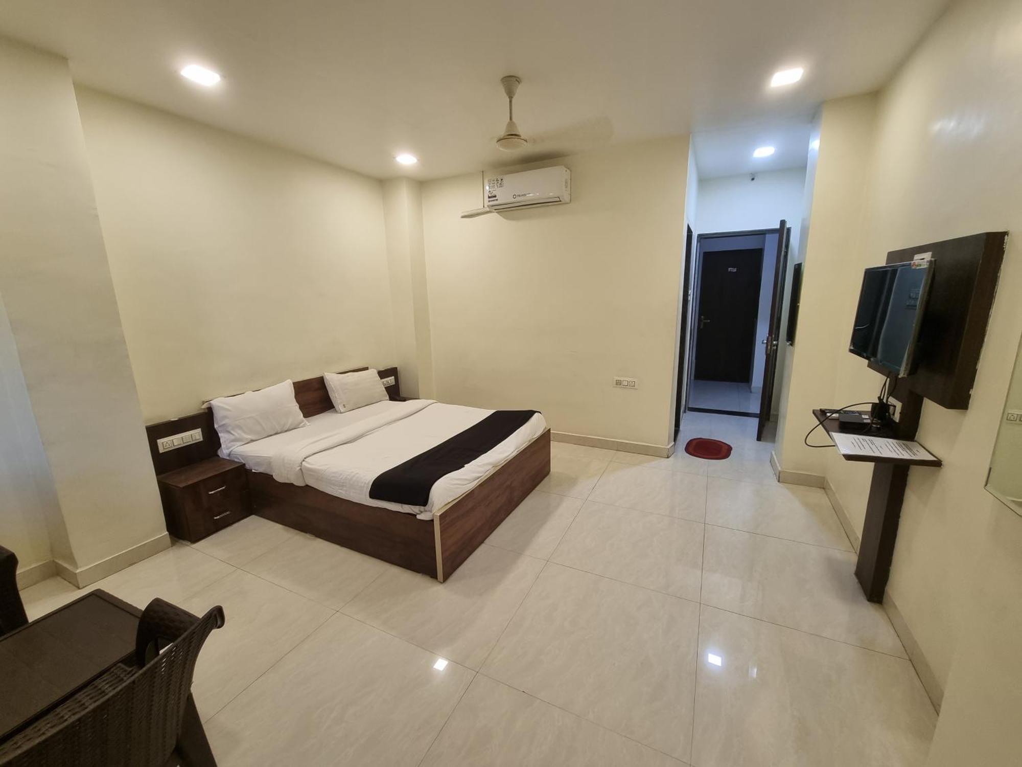 The Living Space Lonavala Exterior photo