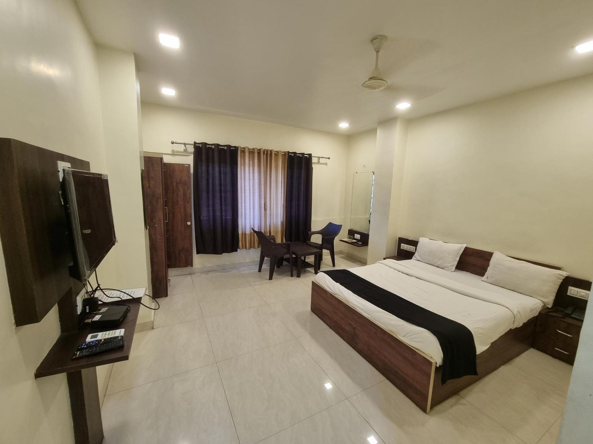 The Living Space Lonavala Exterior photo