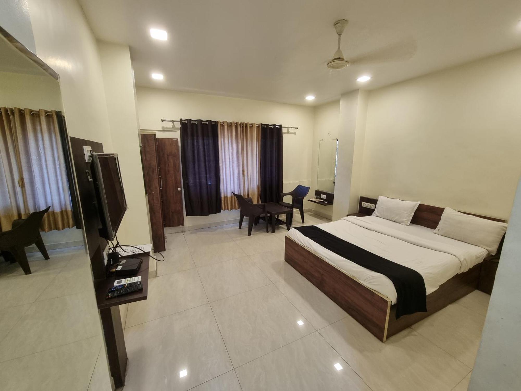 The Living Space Lonavala Exterior photo